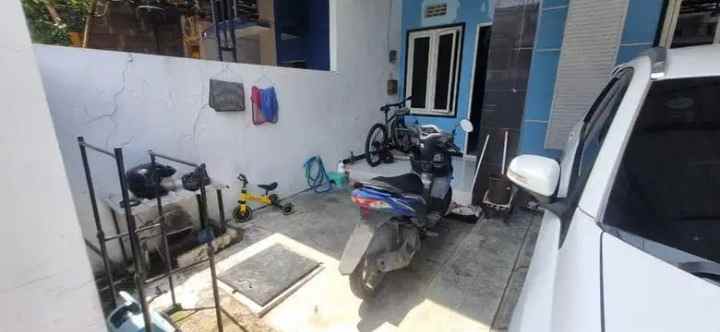 dijual rumah tambak medokan ayu