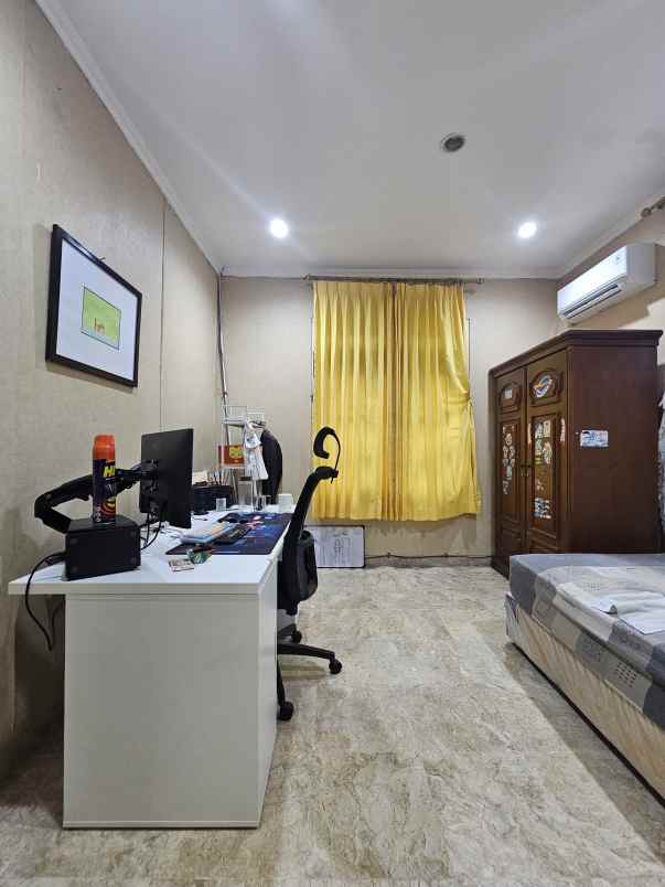 dijual rumah tanjung barat