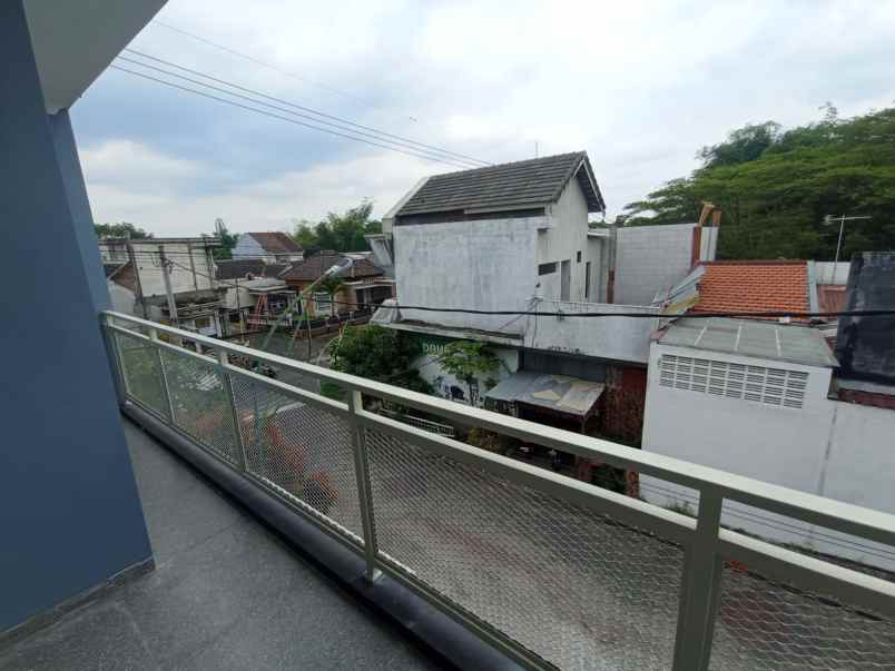 dijual rumah tasikmadu