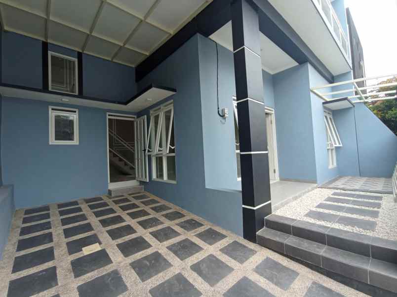 dijual rumah tasikmadu