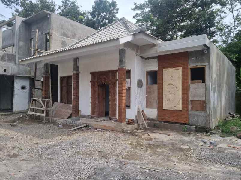 dijual rumah tegalarum borobudur
