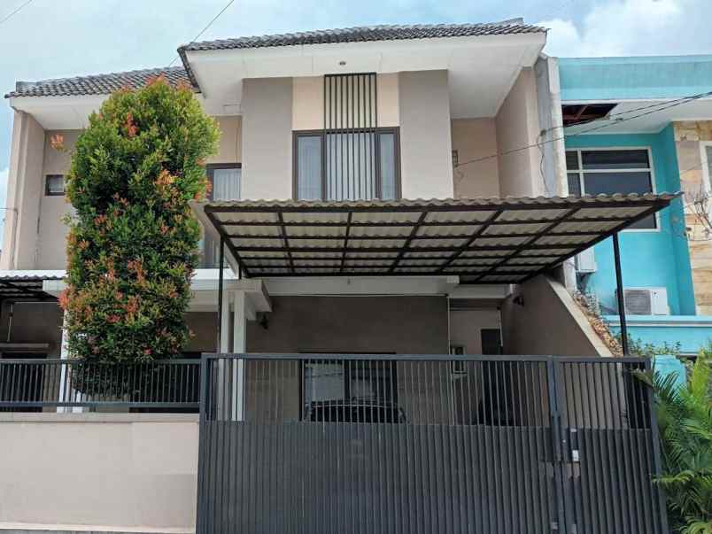 dijual rumah tenggilis utara