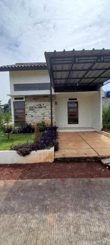 dijual rumah tepi jalan kalisuren