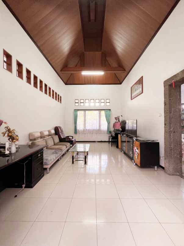 dijual rumah teras ayung residence