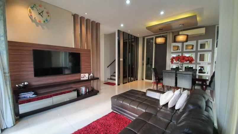 dijual rumah the mansion pakuwon indah