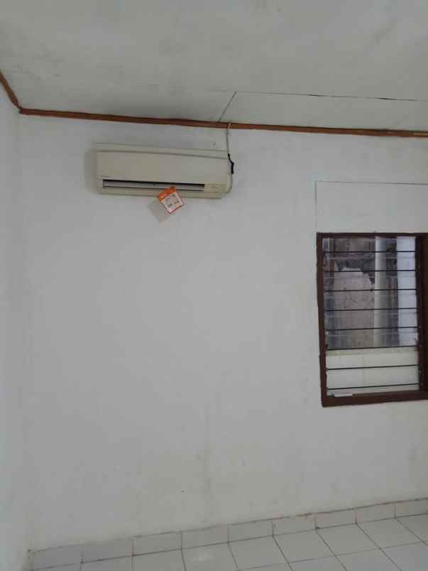 dijual rumah tinggal di perumahan serua ciputat