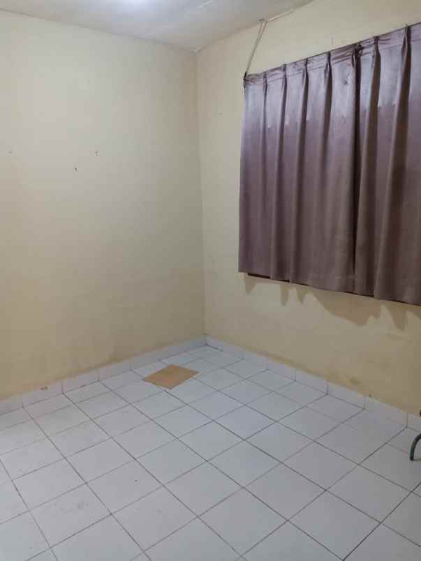 dijual rumah tinggal di perumahan serua ciputat