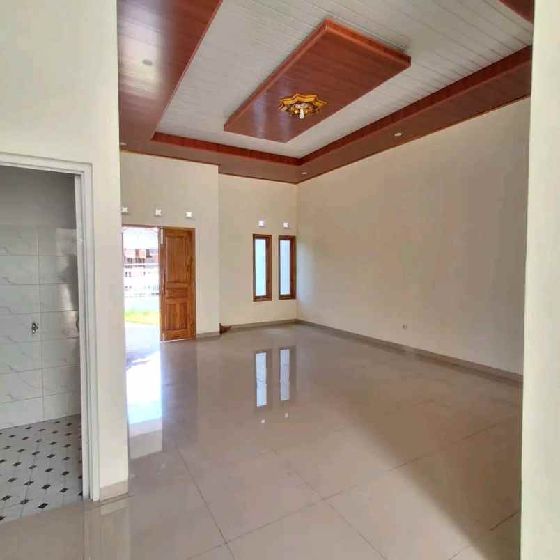 dijual rumah tirtomartani