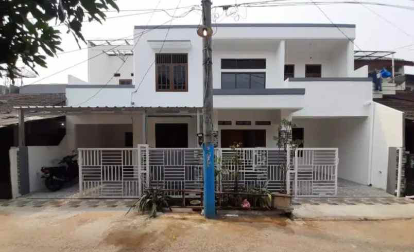 dijual rumah tugu