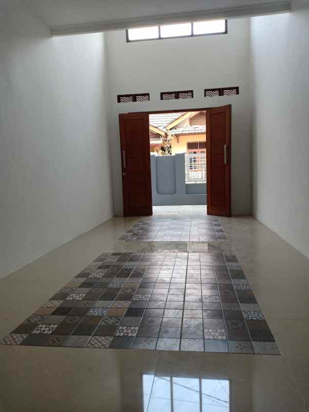 dijual rumah tugu