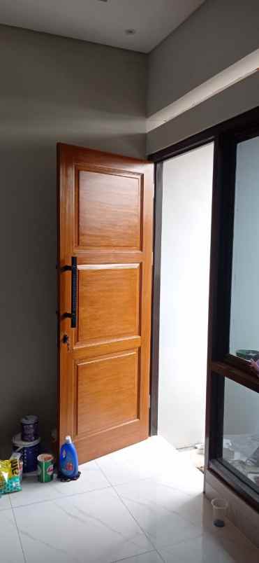 dijual rumah utan kayu