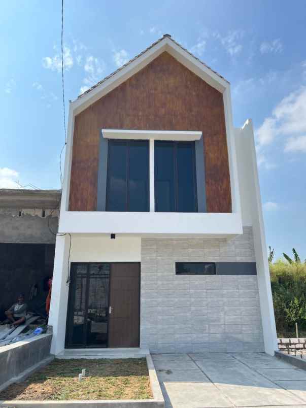 dijual rumah velvet legundi