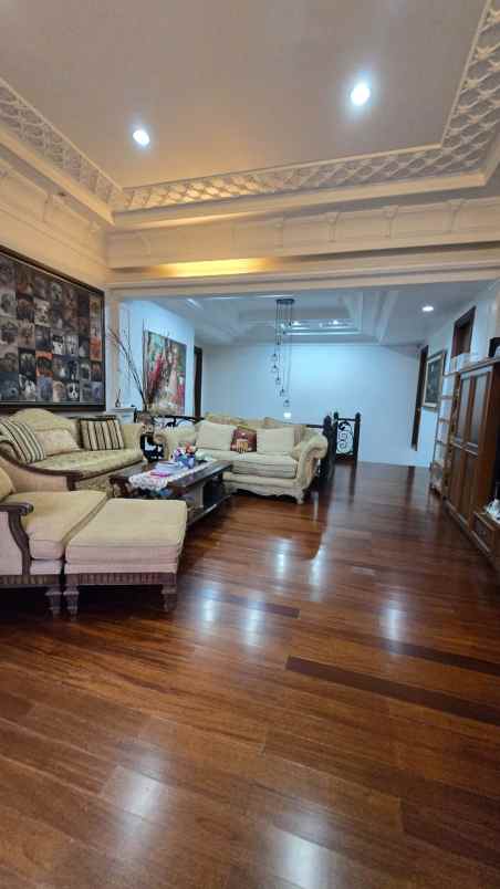 dijual rumah villa gading indah kelapa