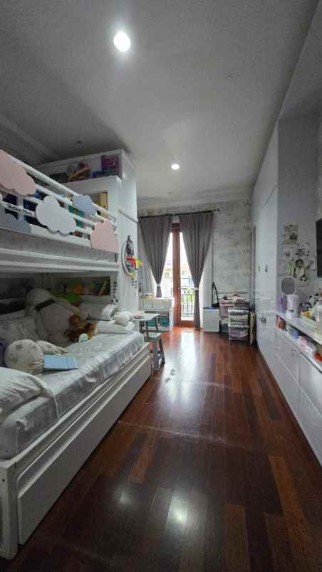 dijual rumah villa gading indah kelapa