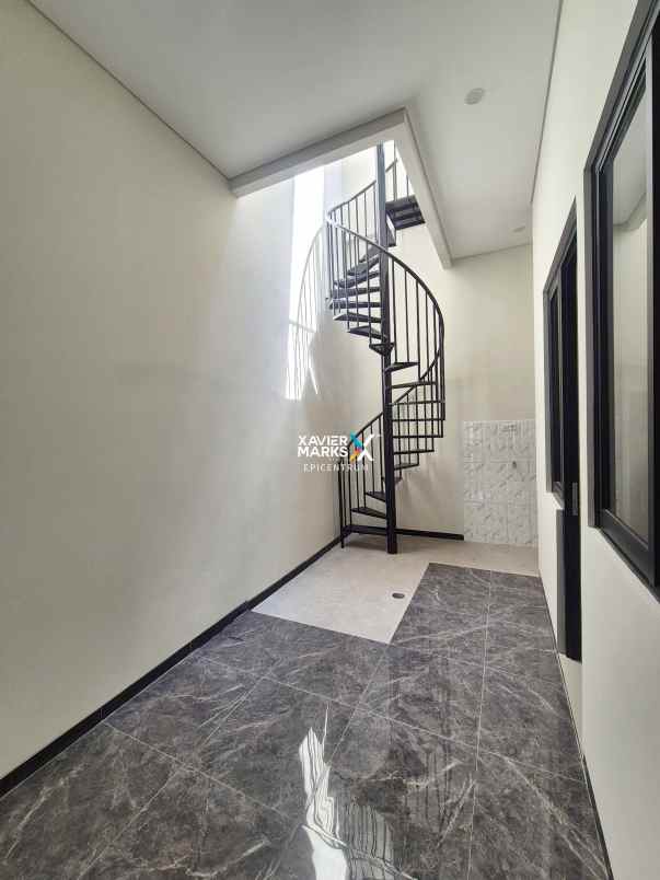 dijual rumah villa kalijudan