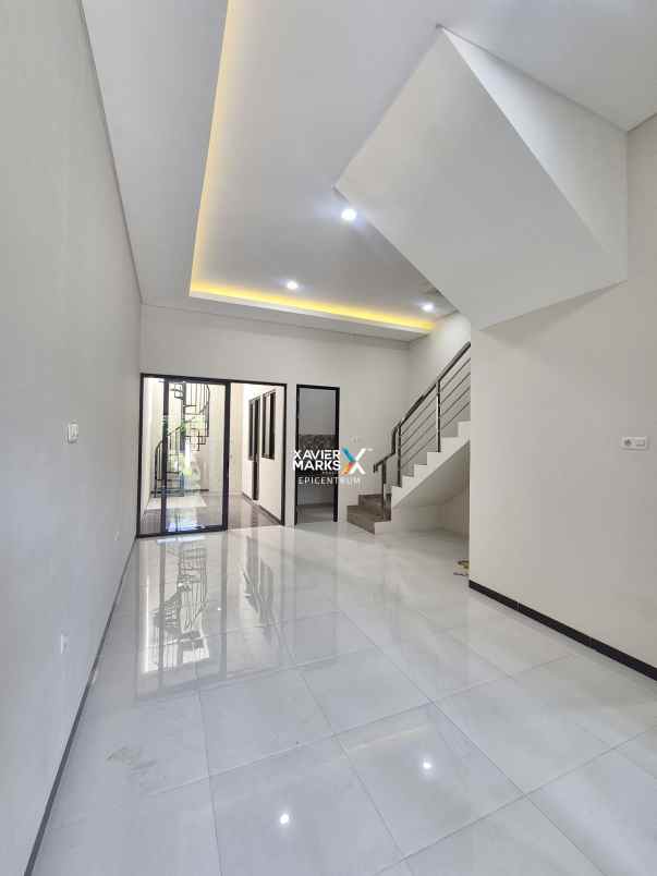 dijual rumah villa kalijudan