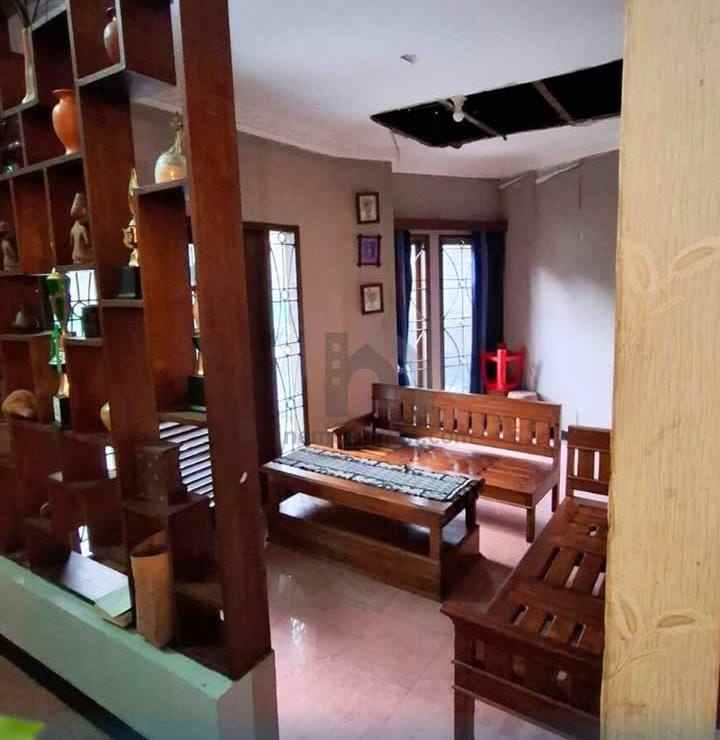 dijual rumah villa pertiwi estate