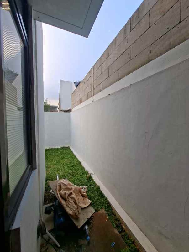 dijual rumah waru bogor