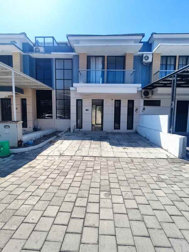 dijual rumah wellington park residence