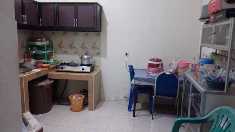 dijual rumah wiguna selatan