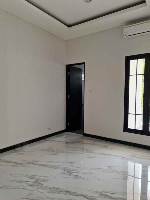 dijual rumah wisma mukti