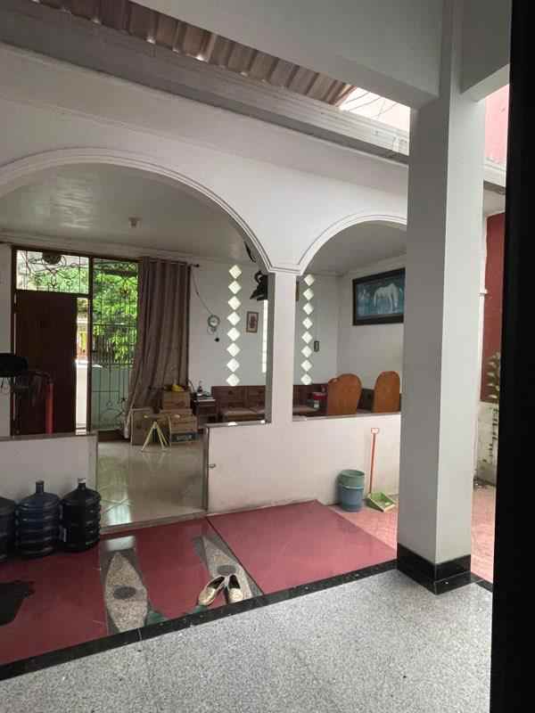 dijual rumah wisma permai barat