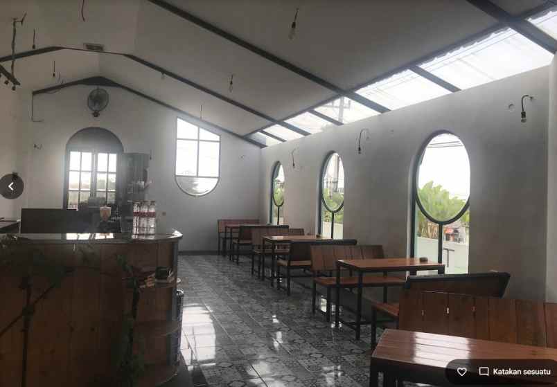 dijual sewa bekas new normal cafe letak strategis