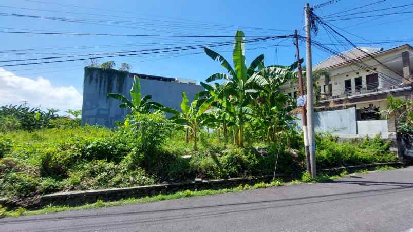 dijual tanah jalan dewi sri kuta bali