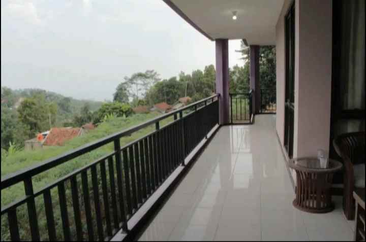 dijual villa girimekar cijambe