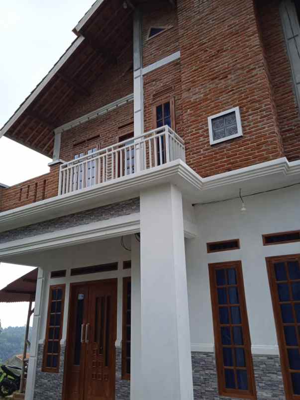 dijual villa kedaung