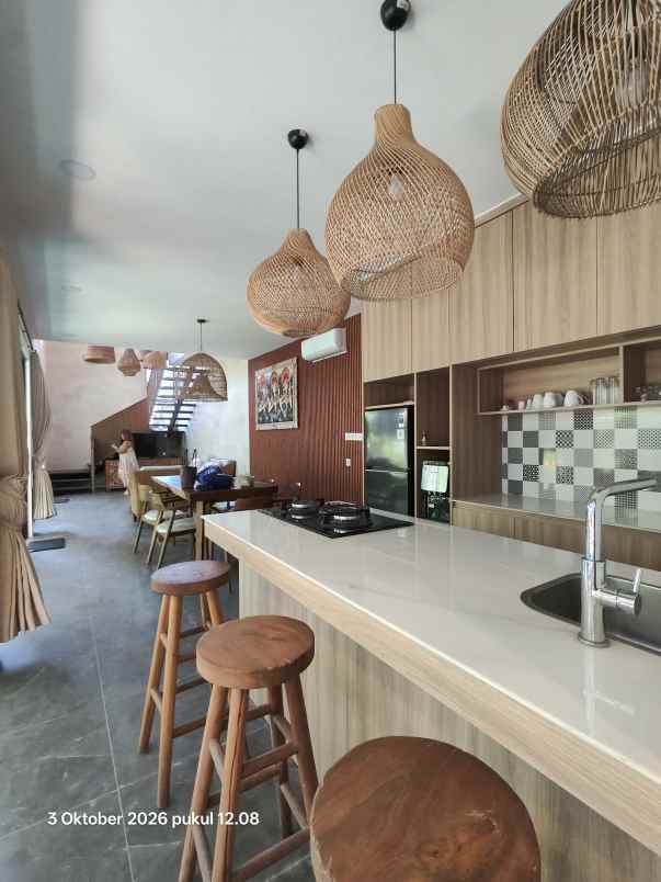 dijual villa kemenuh sukawati bali