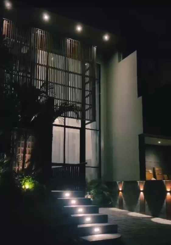 dijual villa modern lantai 2 lokasi canggu