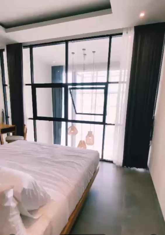 dijual villa modern lantai 2 lokasi canggu