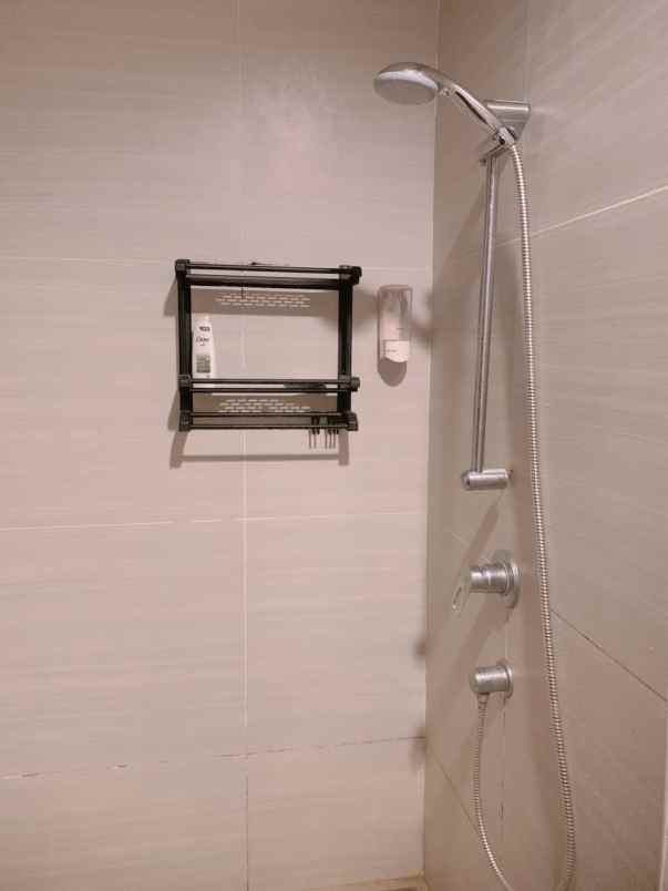 disewakan apartemen jl lkr luar barat no 8 rt