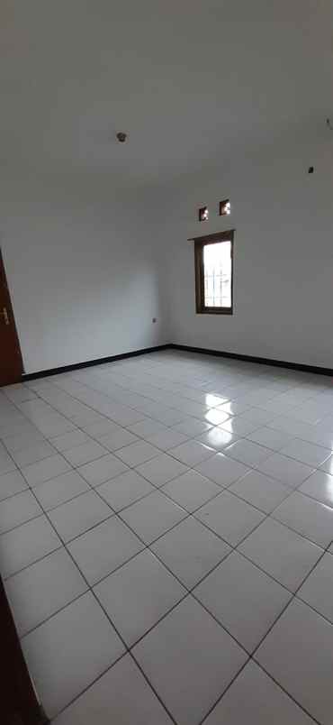 disewakan ruko gudang kantor jl sulaksana sayap terusan