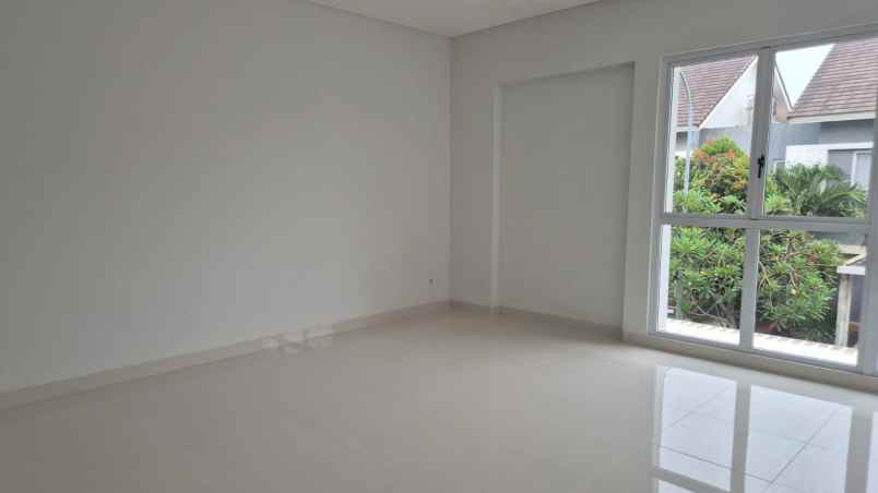 disewakan rumah cluster palm spring jgc