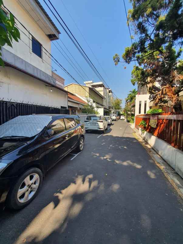 disewakan rumah jalan anggrek