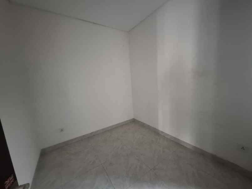 disewakan rumah lavon swan city cikupa
