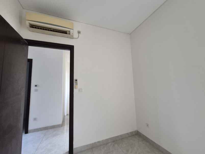disewakan rumah lavon swan city cikupa