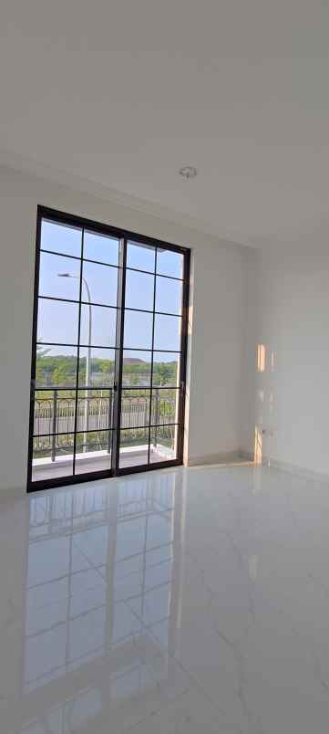 disewakan rumah pik2 villa pasir putih brand new