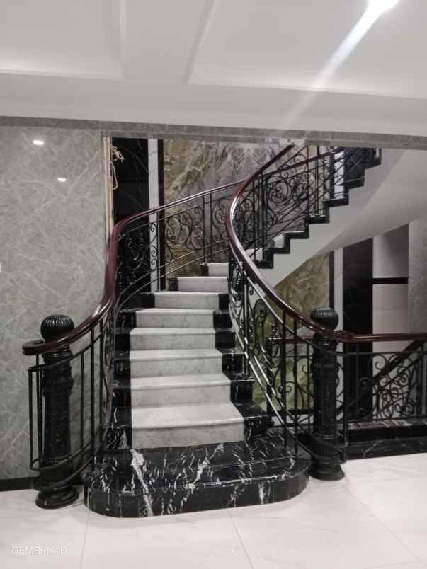 disewakan rumah pondok indah