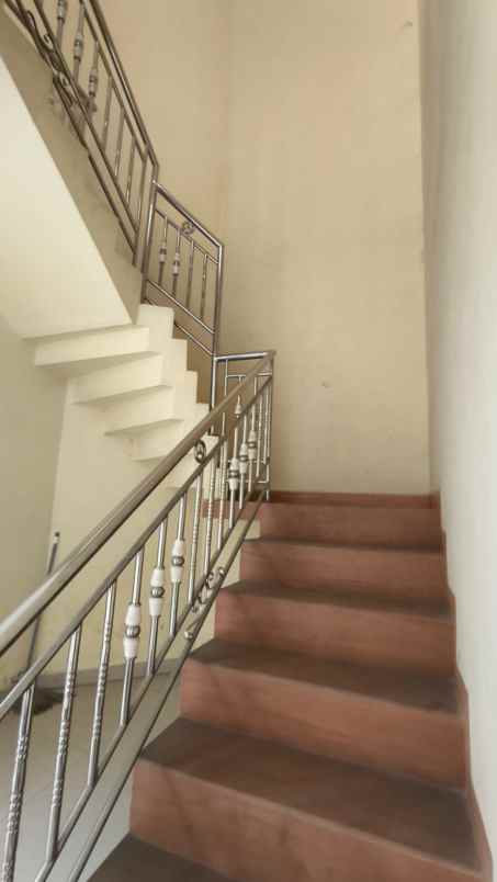 disewakan rumah puri dewata taman royal