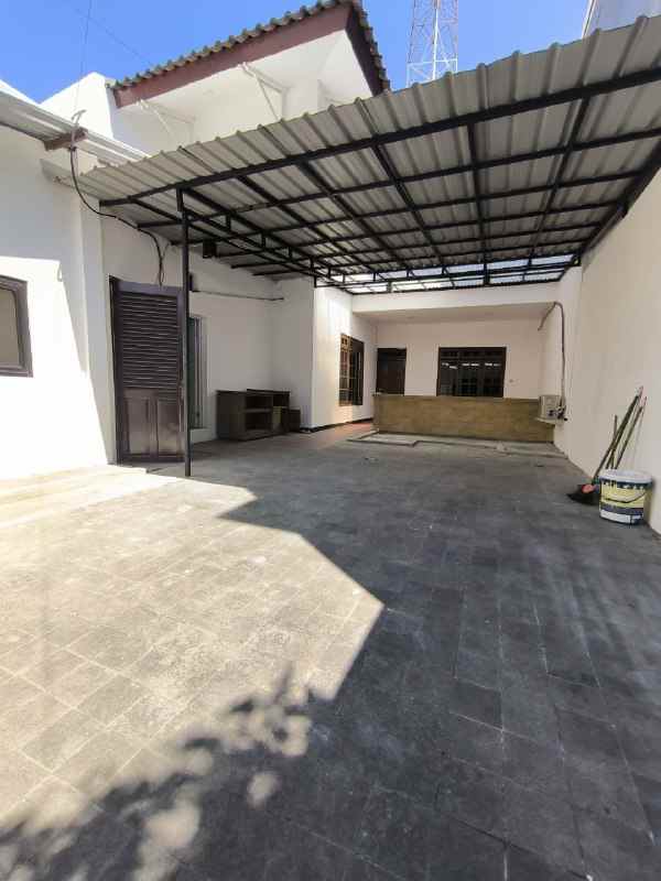 disewakan rumah simpang darmo permai selatan