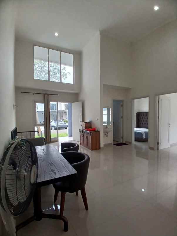 disewakan rumah suvarna sutera cluster