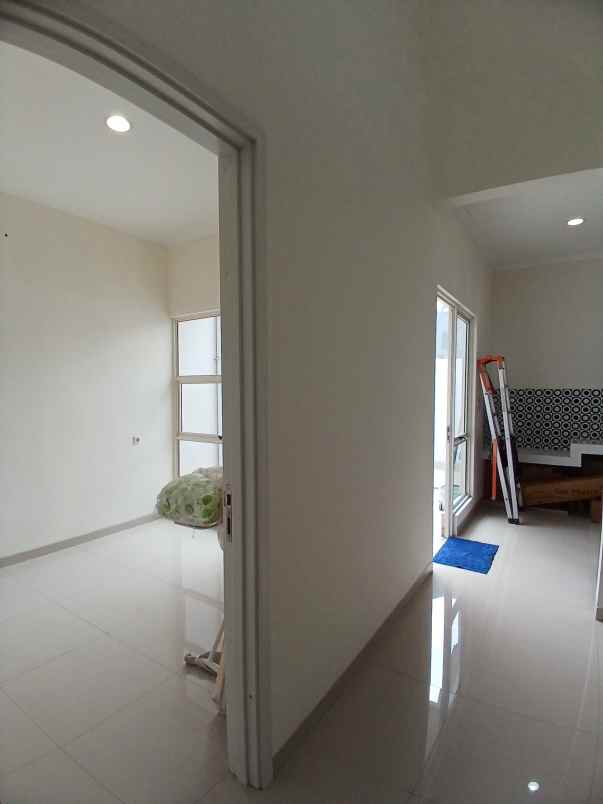 disewakan rumah suvarna sutera cluster