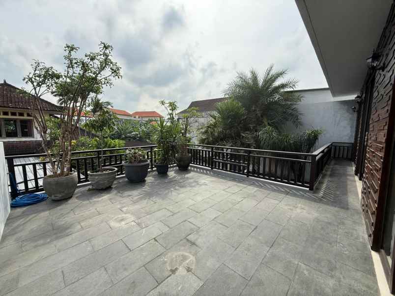 for rent semi villa house in canggu bali