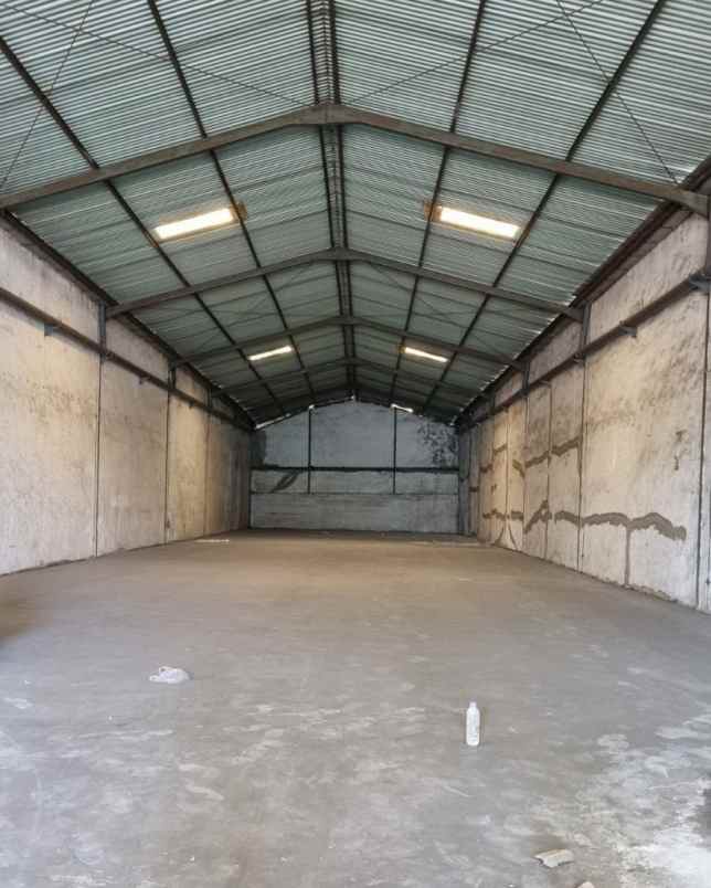 gudang margomulyo permai strategis siap pakai kantor