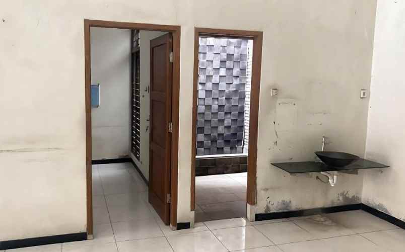 harga turun dijuwal rumah 2 lt tengah kota