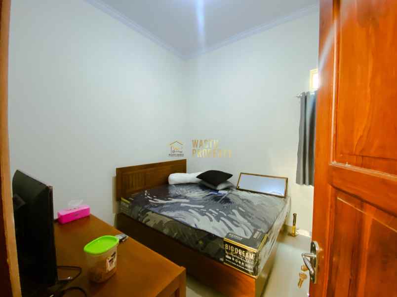 home stay produktif lokasi selomartani dijual cepat