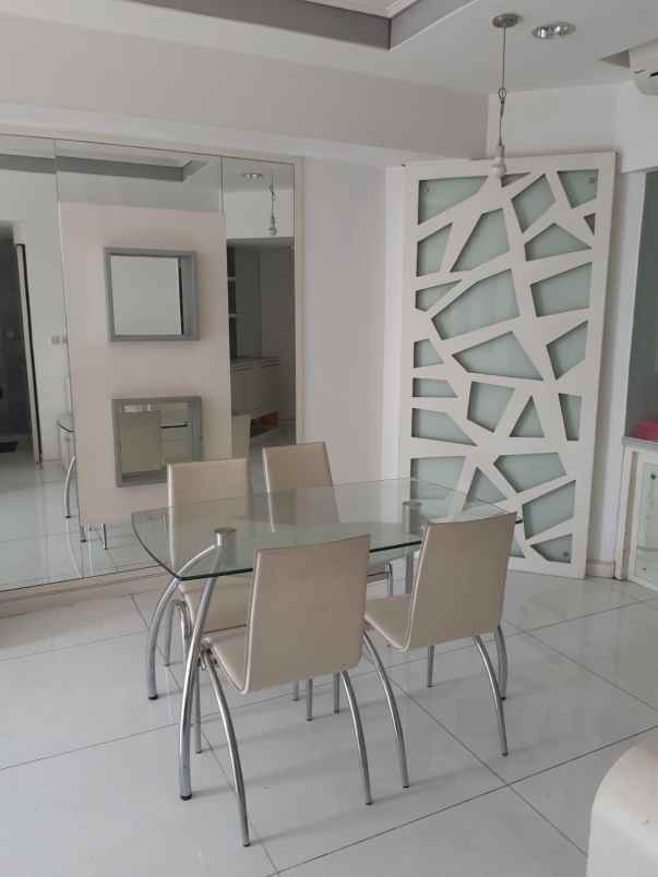 jual apartemen taman anggrek jak ut